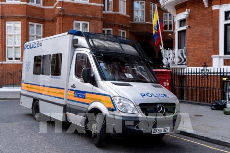 Bộ trưởng nội vụ Anh xác nhận bắt giữ nhà sáng lập WikiLeaks