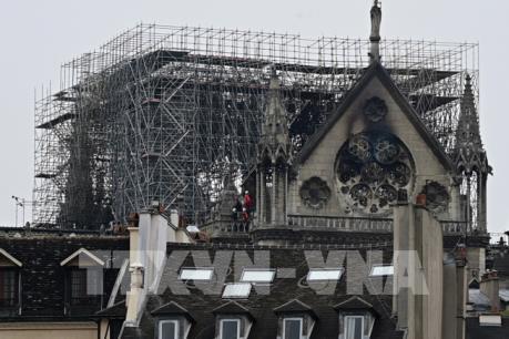 Pháp cảnh báo các hình thức lừa đảo quyên góp phục dựng nhà thờ