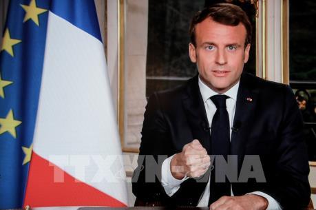 Tổng thống Pháp hủy bài phát biểu liên quan phe "Áo vàng" sau vụ cháy Nhà thờ Đức bà Paris