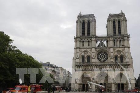 Đã quyên góp được gần 1 tỷ USD phục dựng Nhà thờ Đức Bà Paris