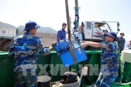 Máy ép rác C-Sea chính thức vận hành tại đảo Song Tử Tây, Trường Sa