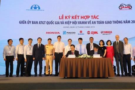 Ký hợp tác về an toàn giao thông năm 2019