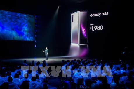 Samsung thu hồi toàn bộ máy Galaxy Fold dùng thử