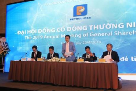 Petrolimex gặp nhiều khó khăn do biến động giá dầu