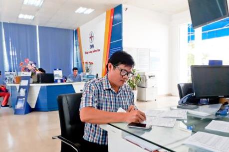 Hướng tới không sử dụng tiền mặt trong thanh toán tiền điện