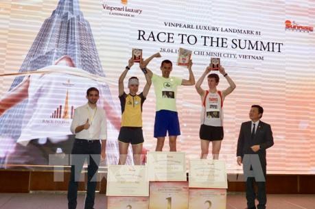 Gần 700 vận động viên chuyên nghiệp chinh phục toà nhà Landmark 81