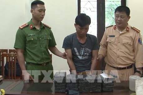 Lạng Sơn bắt giữ bốn nghi phạm, thu giữ 26 bánh heroin