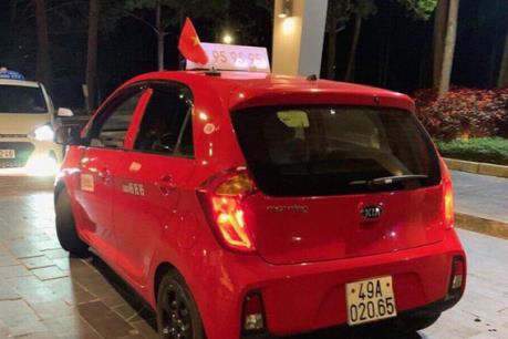 Công an Đà Lạt triệu tập lái xe taxi bị tố đe dọa hành hung du khách