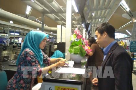 Đoàn Thị Hương đã lên máy bay về nước