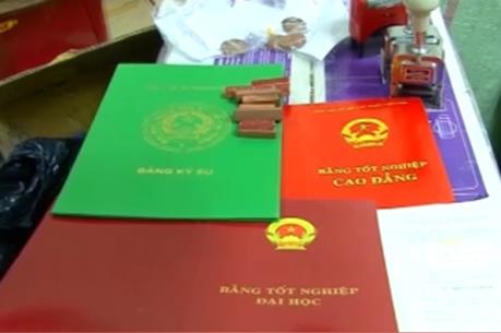 Triệt phá đường dây làm giả con dấu, văn bằng của nhiều trường đại học, cao đẳng