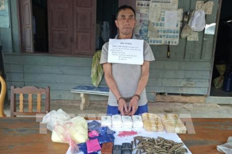 Thanh Hóa bắt đối tượng nước ngoài vận chuyển 12.000 viên ma túy