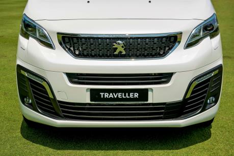 Cận cảnh SUV đa dụng cỡ lớn Peugeot Traveller vừa ra mắt thị trường