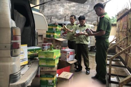 Bắt giữ 6 xe ô tô chở hàng hóa nhập lậu