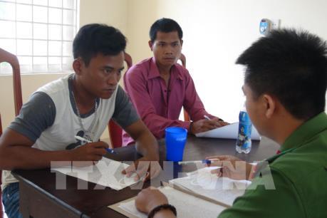 Khởi tố 5 đối tượng phá rừng Trường Sơn