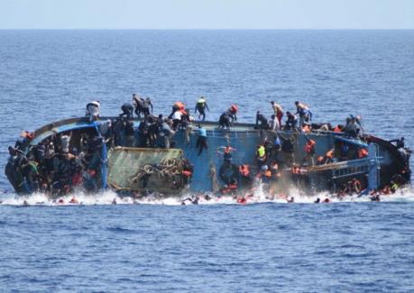 Chìm tàu chở người di ngoài khơi Tunisia, ít nhất 70 người thiệt mạng