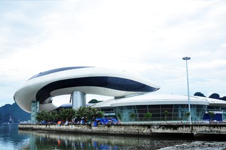 Quảng Ninh sẽ giao My Way Hạ Long quản lý Cung cá heo