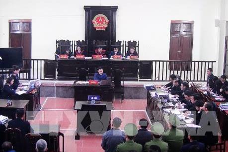 Vụ sự cố y khoa tại Hòa Bình: Tạm hoãn phiên tòa xét xử phúc thẩm