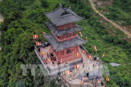 Vẻ đẹp Chùa Ngọc ở Trung tâm Văn hóa Phật giáo Tam Chúc