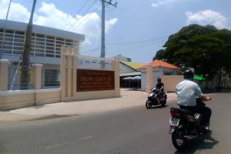 Khởi tố nguyên Trưởng Phòng Kế hoạch Tài chính, Trung tâm Y tế Tp. Phan Thiết