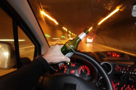 Nga thông qua dự luật tăng cường trừng phạt với lái xe uống rượu bia