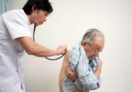 Nhật Bản thông qua luật bảo hiểm y tế sửa đổi