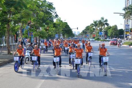 Đạp xe hưởng ứng tháng an toàn vệ sinh lao động điện lực