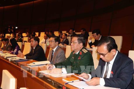 Khai mạc trọng thể Kỳ họp thứ 7, Quốc hội khóa XIV: Xem xét, thông qua 7 dự án luật