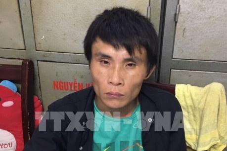 Chuyên rình rập trước cửa ngân hàng, 2 thanh niên cướp đi hàng tỷ đồng