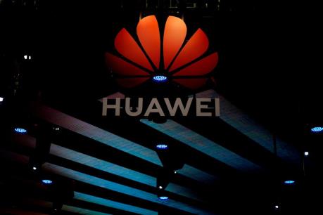 Panasonic ngừng giao dịch với Huawei