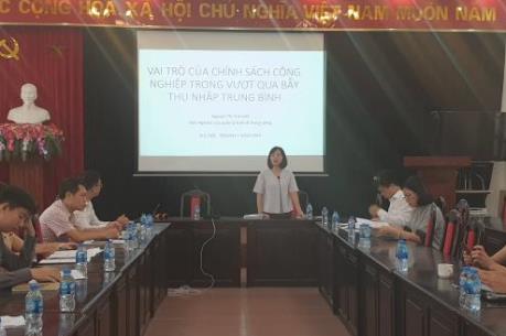 Làm gì để Việt Nam vượt qua bẫy thu nhập trung bình?