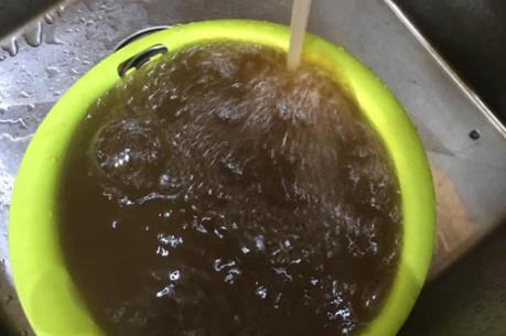 Xét nghiệm mẫu nước sinh hoạt bẩn tại chung cư CT12 Văn Phú, Hà Đông