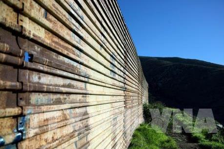 Dự án xây tường biên giới Mỹ - Mexico tiếp tục gặp trở ngại