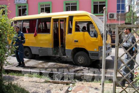 Đánh bom xe chở sinh viên tại Afghanistan làm nhiều người thương vong