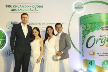 Vinamilk ra mắt sữa công thức trẻ em chuẩn Organic châu Âu đầu tiên tại Việt Nam