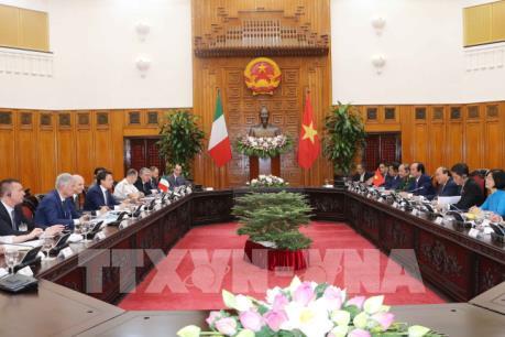 Thủ tướng Nguyễn Xuân Phúc đón, hội đàm với Thủ tướng Italia
