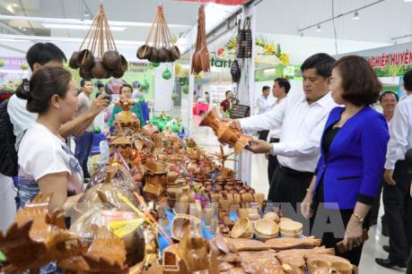 Khai mạc hội chợ Nông nghiệp và sản phẩm OCOP khu vực đồng bằng sông Cửu Long lần thứ I