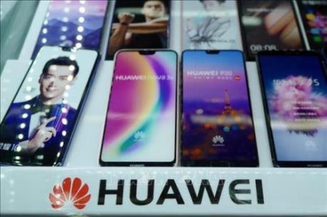 Tới lượt Facebook nghỉ chơi với Huawei