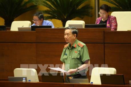 Kỳ họp thứ 7, Quốc hội khóa XIV : Đề xuất sử dụng hộ chiếu điện tử