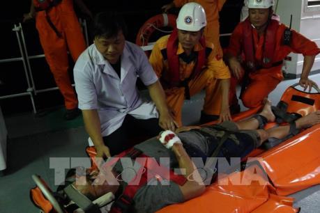 Cấp cứu thuyền viên tàu nước ngoài bị nạn trên biển Đà Nẵng