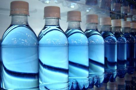 Thu hồi sản phẩm nước uống đóng chai từ Malaysia