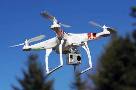 Uber tăng tốc giao đồ ăn bằng máy bay không người lái