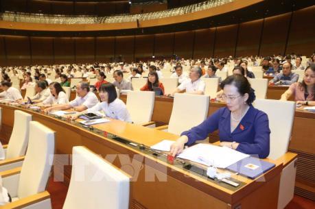 Quốc hội thông qua Luật Đầu tư công (sửa đổi)