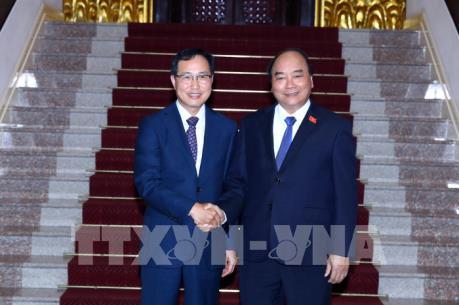 Thủ tướng Nguyễn Xuân Phúc tiếp Tổng giám đốc Tổ hợp Samsung tại Việt Nam