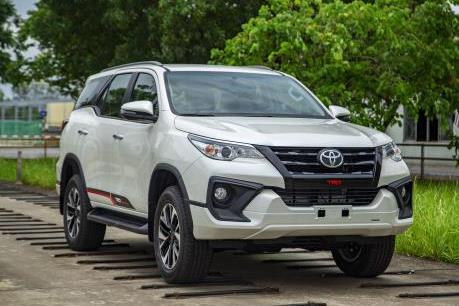 Toyota Việt Nam giảm giá 3 dòng xe đến 64 triệu đồng