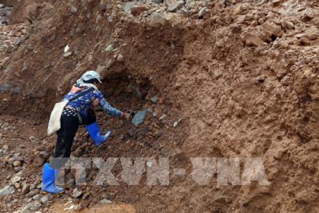 Khai thác vàng "chui” trên núi Bò Tót, Điện Biên: Hệ lụy khôn lường