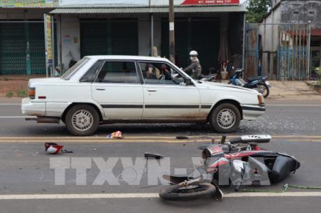 Bình Phước: Lái xe say xỉn đi ngược chiều tông trực diện vào tô tô