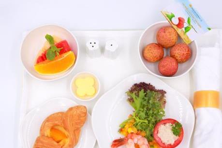 Vải thiều Lục Ngạn đã có mặt trên khay suất ăn của Vietnam Airlines