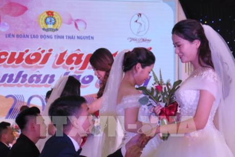 Thái Nguyên tổ chức lễ cưới tập thể cho 19 cặp đôi công nhân lao động