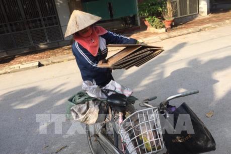 Đẫm mồ hôi mưu sinh ngày nắng nóng