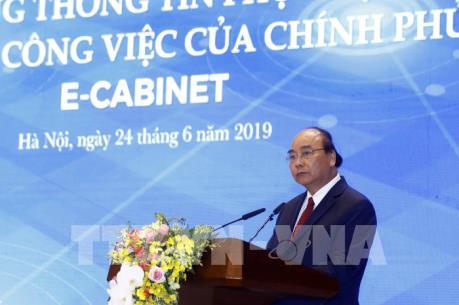 Thủ tướng Nguyễn Xuân Phúc chủ trì cuộc họp qua hệ thống e-Cabinet